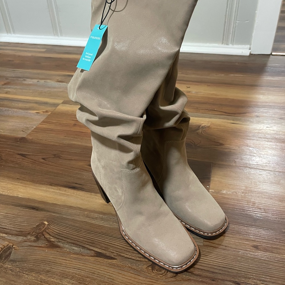 Super cute women’s boots! ❤️